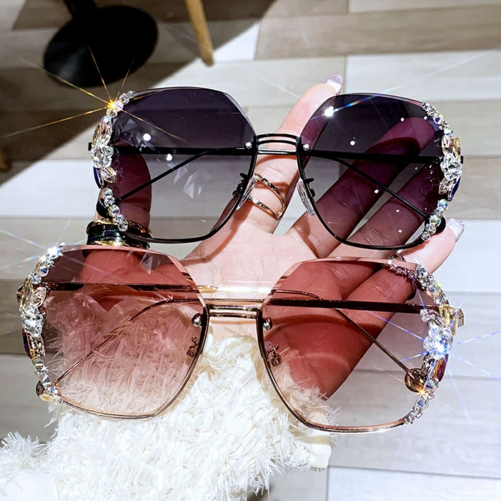 Sunglass - Picture 3 of 3